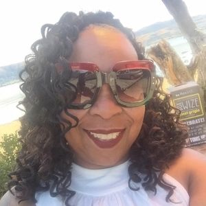 Meet your Posher, Delores